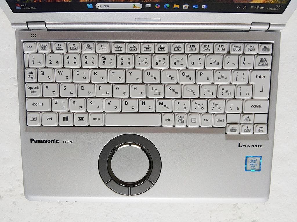 持ち歩きに最適 Panasonic CF-SZ6