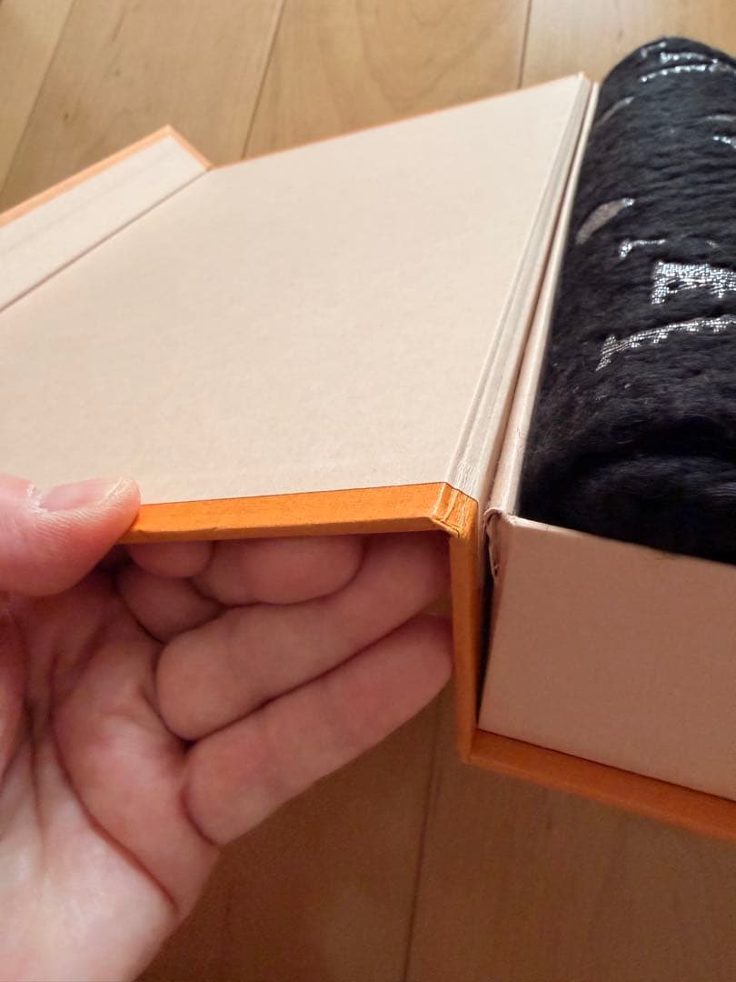 【Louis Vuitton】Ｍ75833 ロゴマニア　ルイヴィトン　マフラー