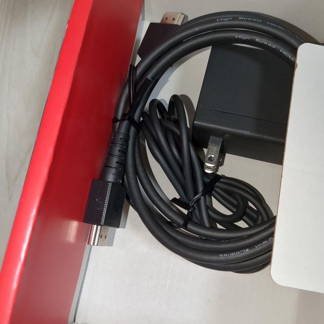 美品　Nintendo Switch 本体 　ジョイコン付き