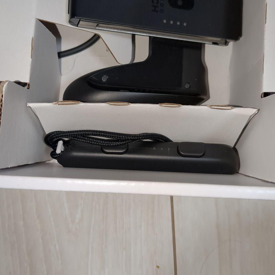 美品　Nintendo Switch 本体 　ジョイコン付き