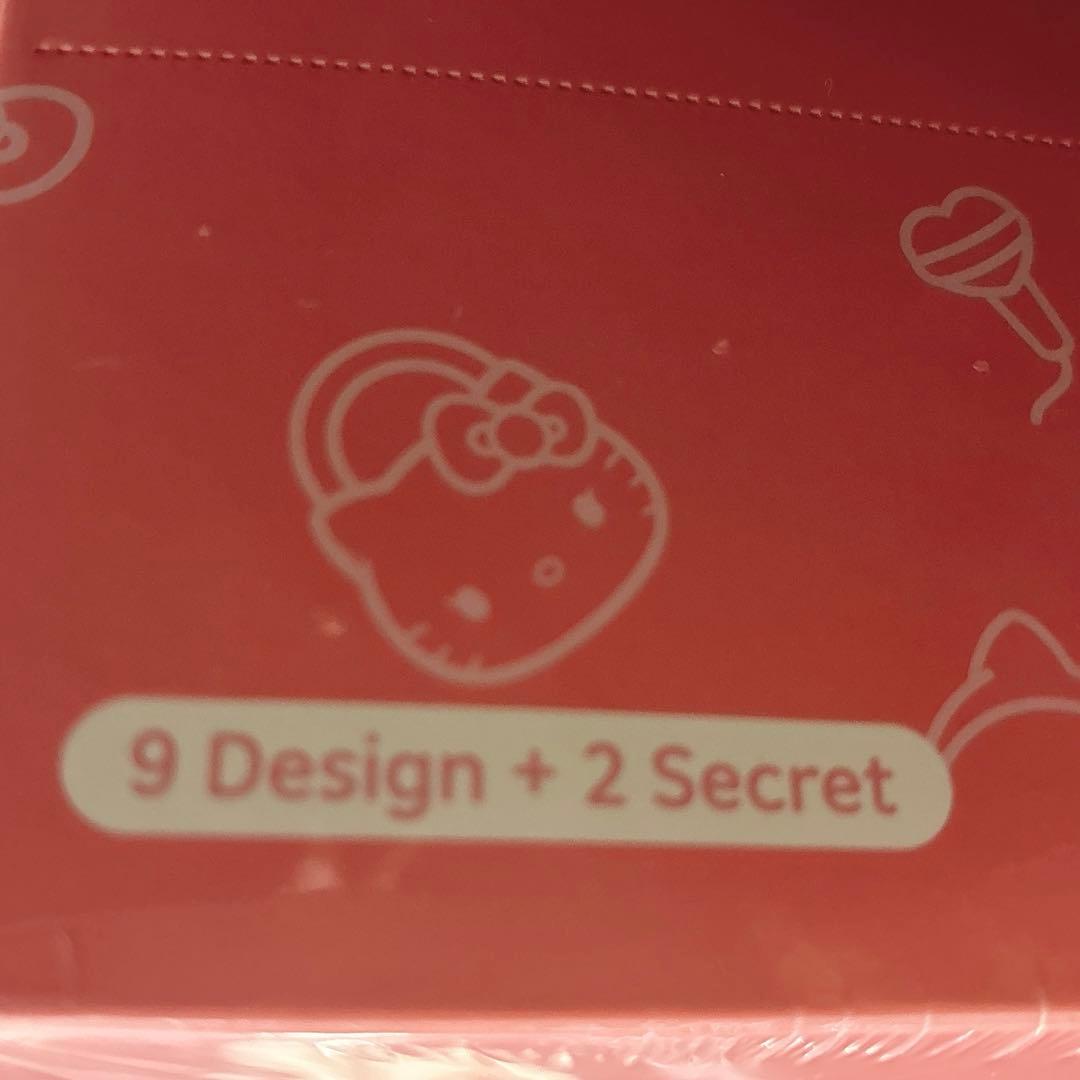 【最安❣️最速❣️】キティ×ジス(JISOO) PLUSHキーホルダー（9se）