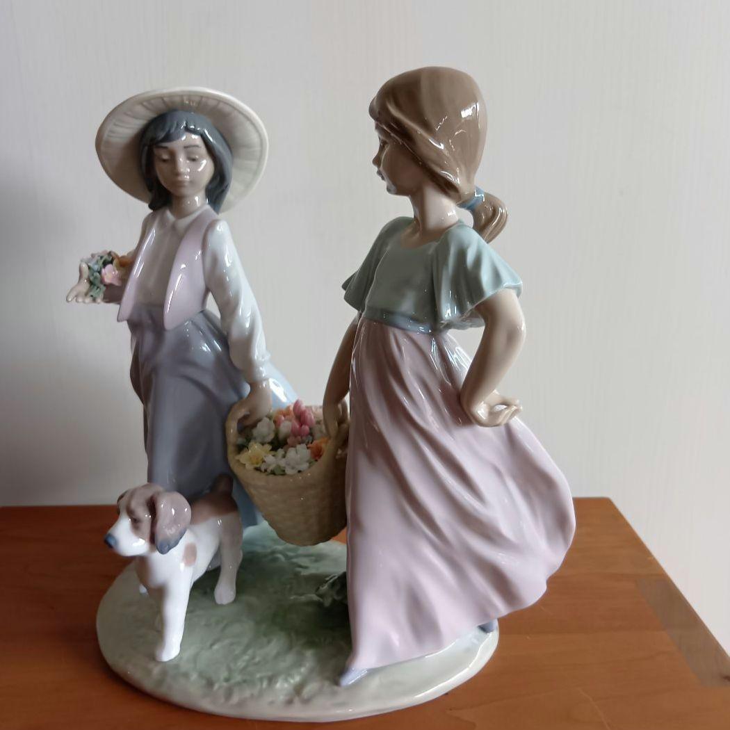 LLADRO　リヤドロ　フィギュリン　大型　女性　犬　花籠　美品