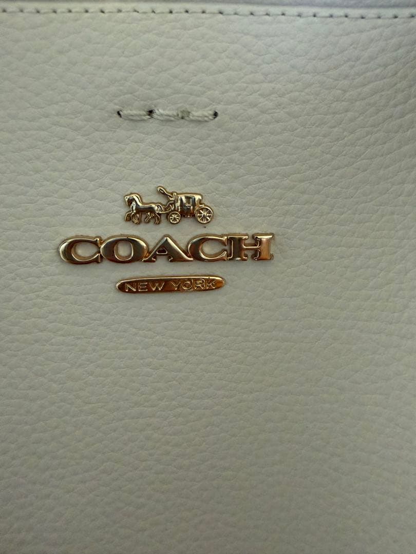 COACH ホワイトレザー ショルダーバッグ　タウン バケット 2way
