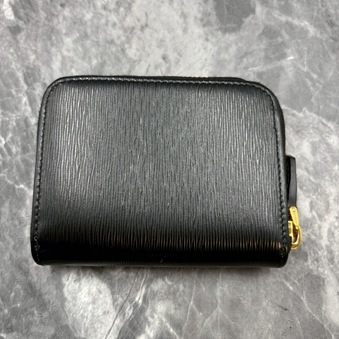 たけやま ✨プラダ　三角ロゴ　ケース