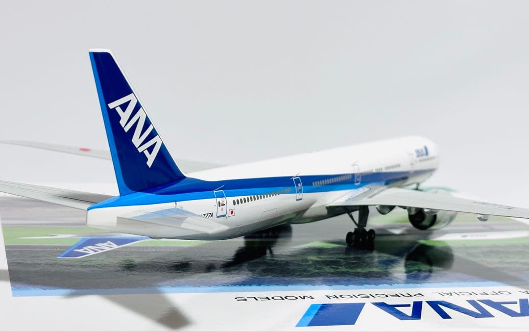 全日空商事 1/200 B777-300ER ANA NH20017