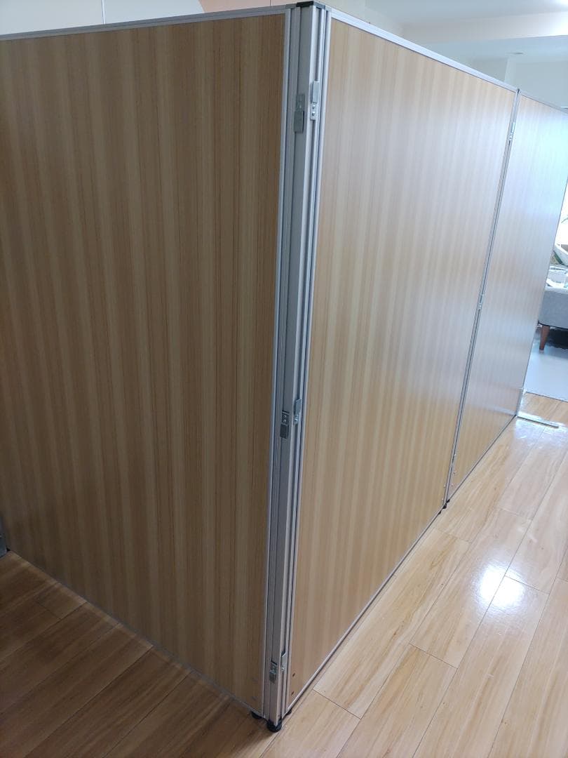 パーティション 木目調　5枚の価格　幅1200×高さ1600　引取が条件