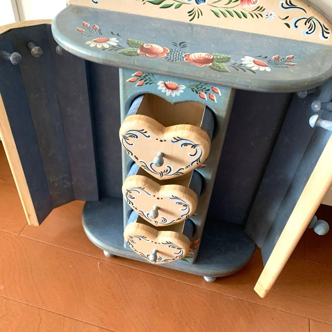 ハート型引き出しの木製小物入れ　ジュエリーボックス