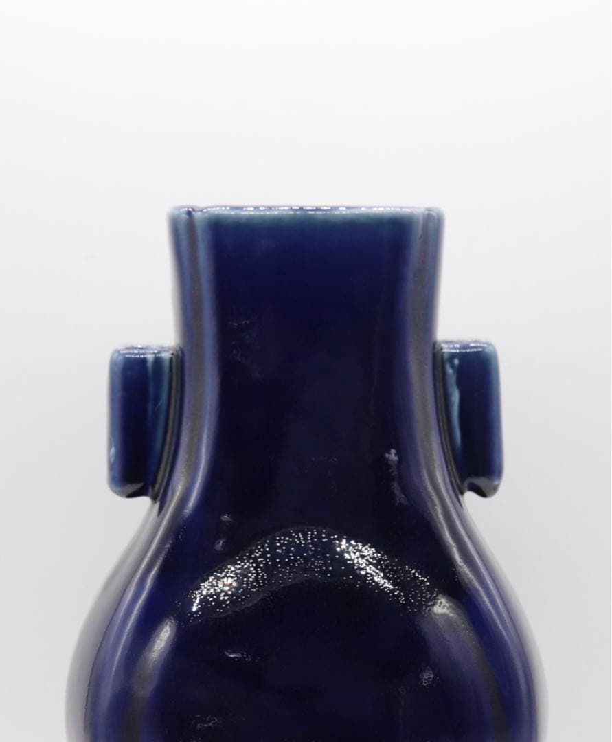 中国　大清乾隆年製　藍釉双耳瓶　共箱　送料込み0222