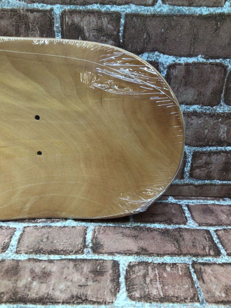 BANKSY SKATEDECK LOVE IN THE AIR　6550