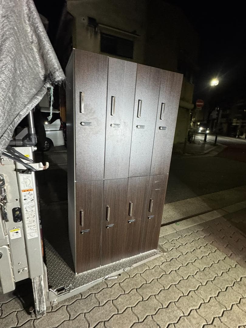 (4291)*株式会社スマイル SMILE 8人用ロッカー(ダイヤル錠)鍵付き。