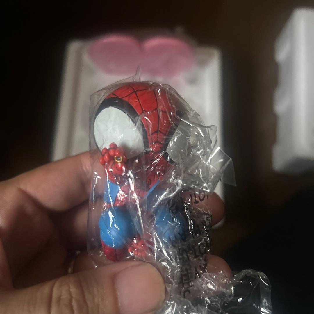 スパイダーマン&メリージェーン　スコッティヤング　ミニスタチュー