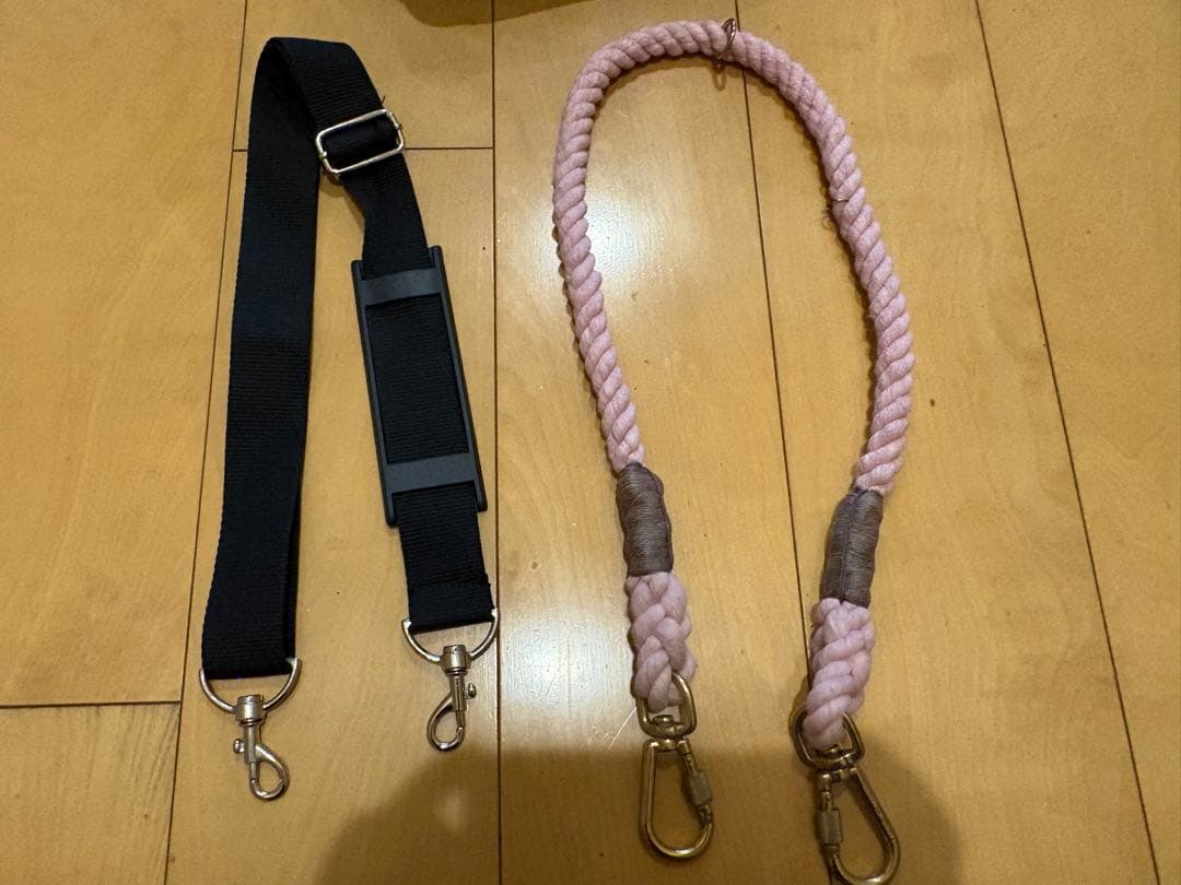 ペット用キャリーバッグ　黒 ピンクロープブランドFound My Animal