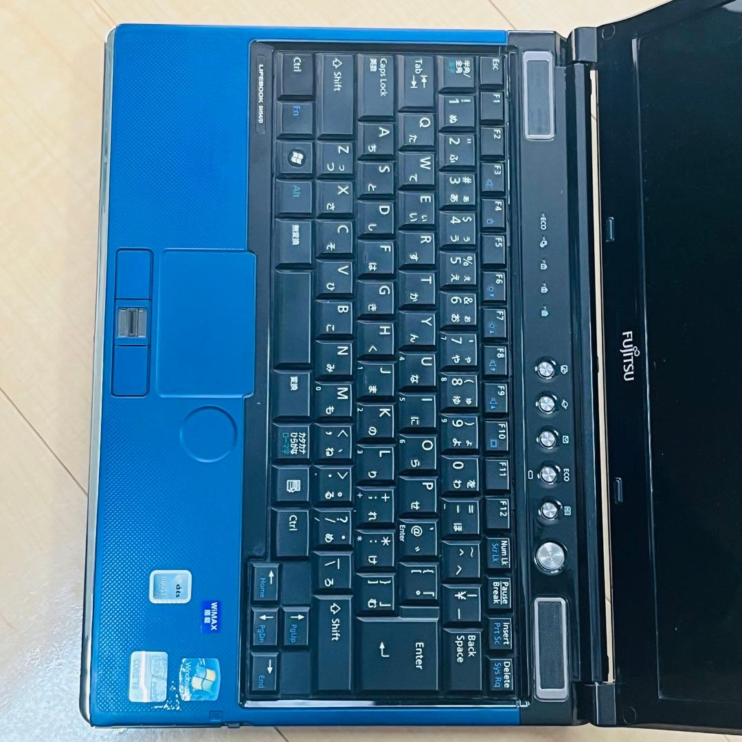 Fujitsu ノートパソコン i3 HDD メモリ8GB Windows11