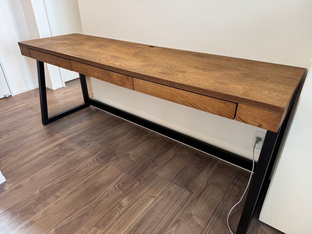 シンプルモダンデスク・机　3引き出し