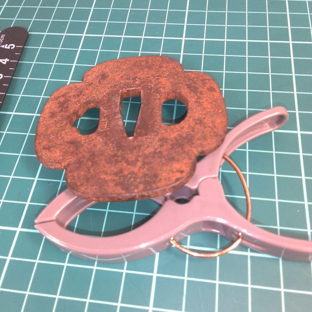 小物１ 花弁型 鉄製 鍔(つば) 錆色