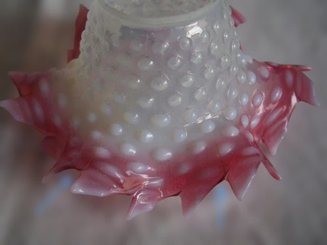 オパールガラス ホブネイル ピンク フリル ランプシェード 吹きガラス/K334