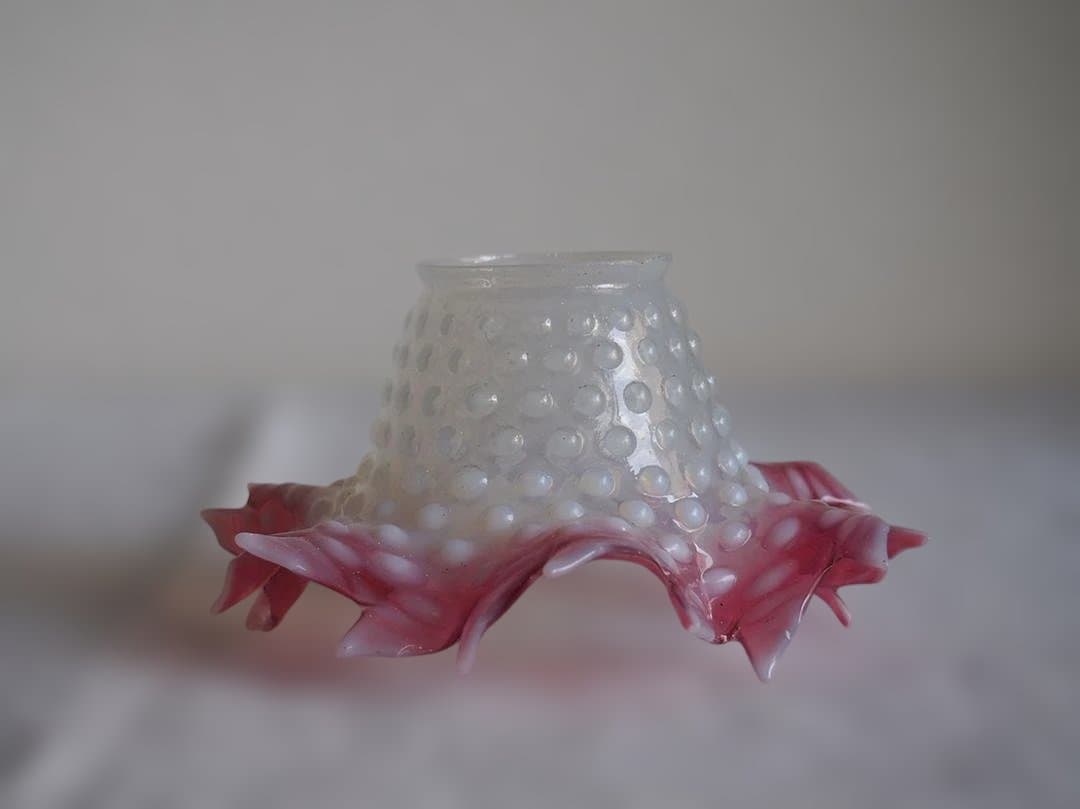 オパールガラス ホブネイル ピンク フリル ランプシェード 吹きガラス/K334