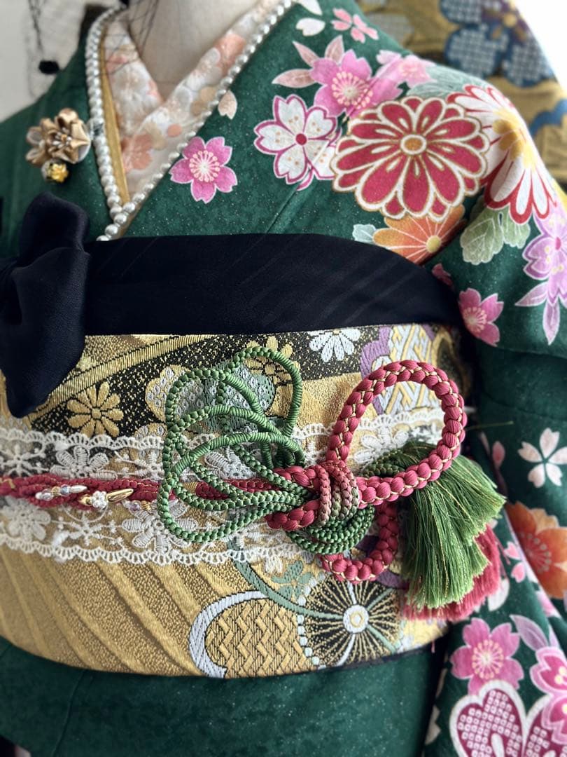 美しい緑色の振袖 着物