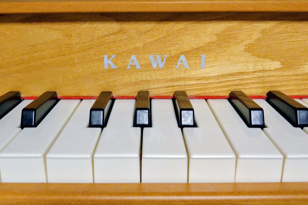 KAWAI ミニピアノ P-32 日本製　ナチュラル色