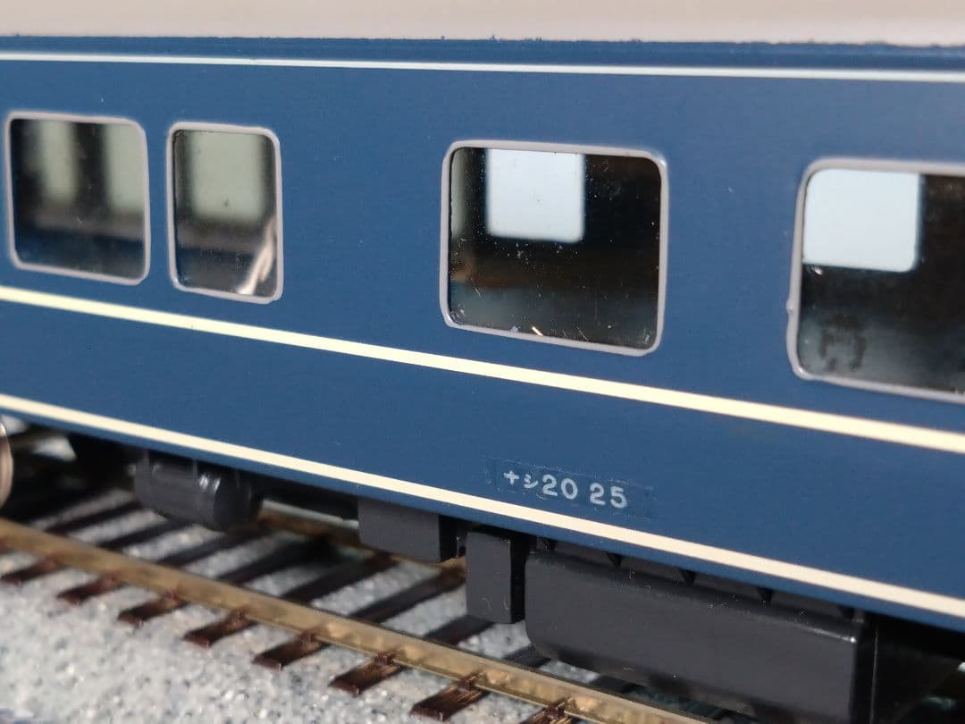 ＨＯゲージ　ブルートレイン客車　７両セット