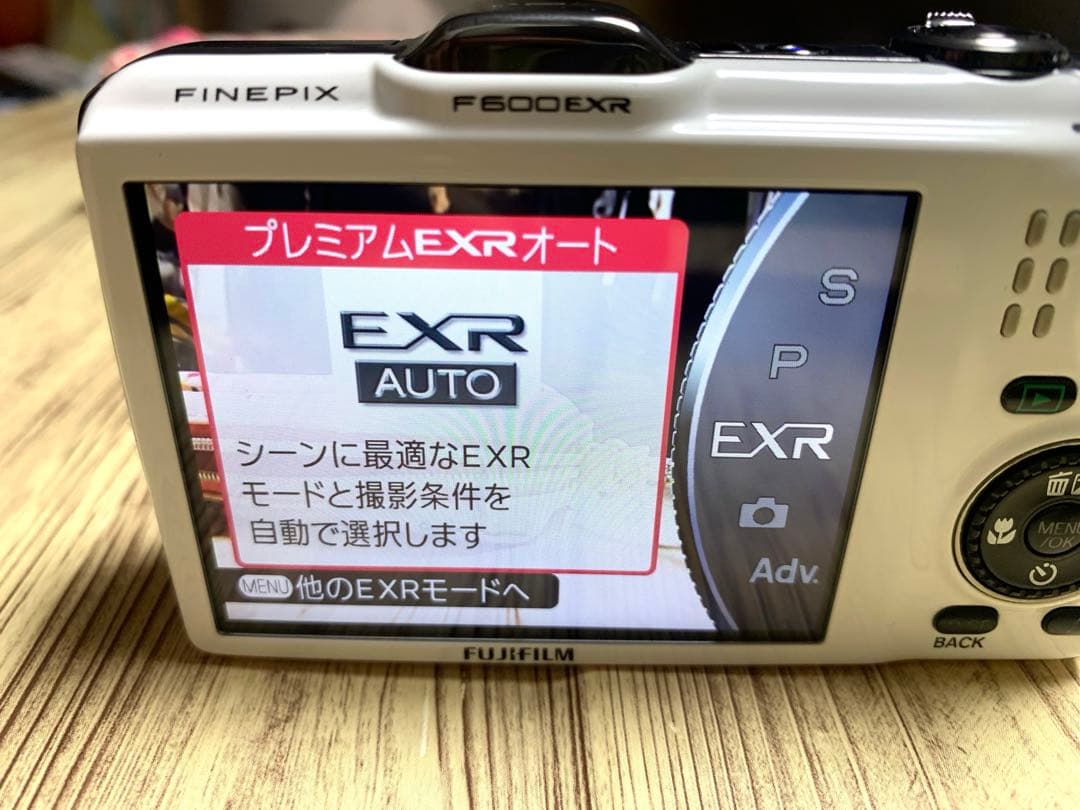 デジタルカメラ FUJIFILM FINEPIX F600EXR