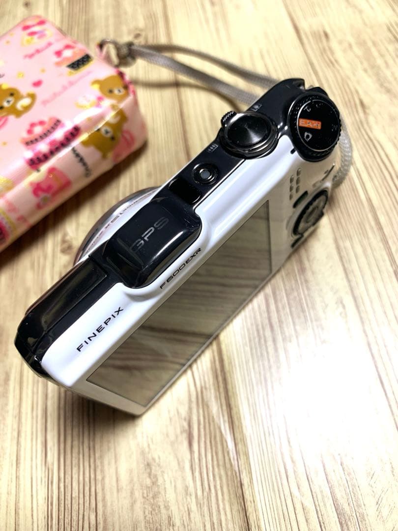 デジタルカメラ FUJIFILM FINEPIX F600EXR