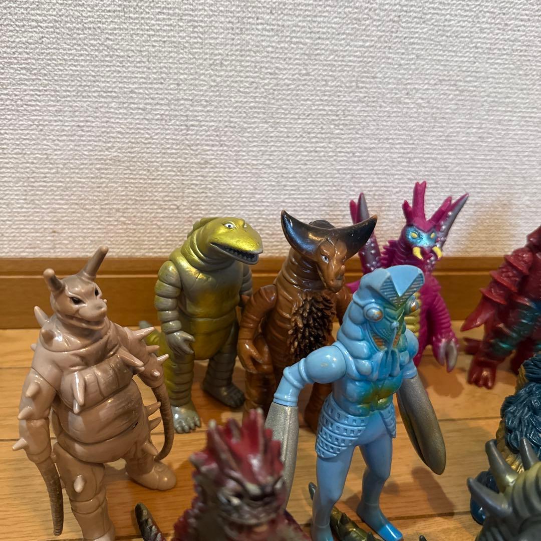 バンダイ　怪獣ソフビ　20体
