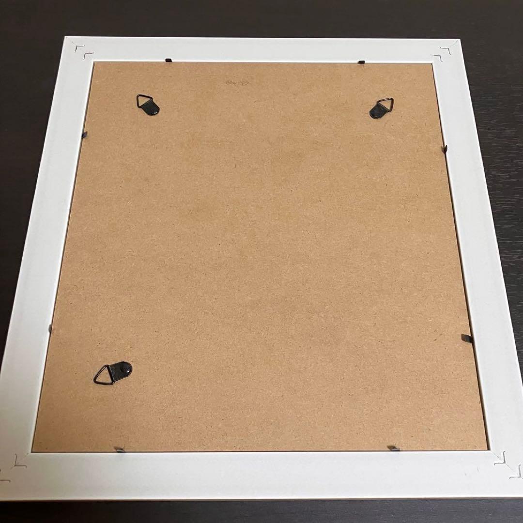 女優画25 額装品　額縁寸法32.0㎝×29.0㎝×1.5㎝　カラー着色　定款付