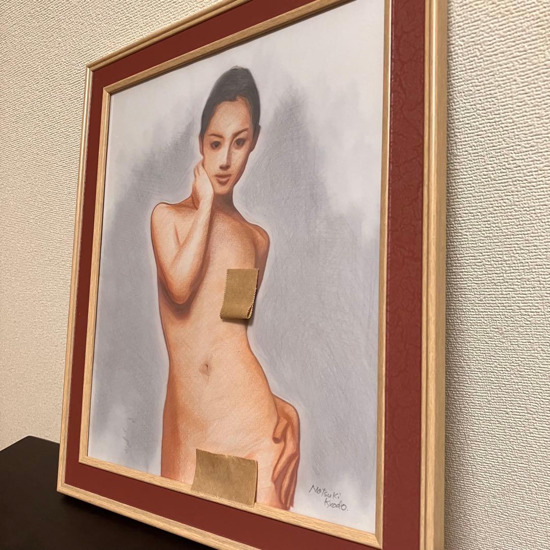 女優画25 額装品　額縁寸法32.0㎝×29.0㎝×1.5㎝　カラー着色　定款付