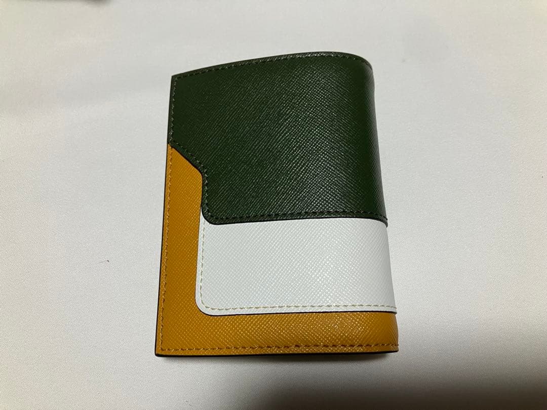 MARNI 二つ折り財布 パンプキン