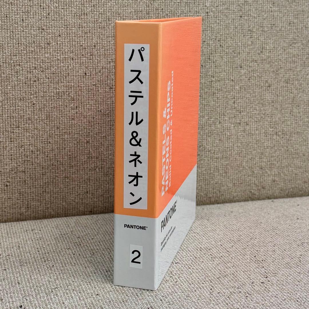 PANTONE PASTELS & NEONS CHIPS パステル＆ネオン