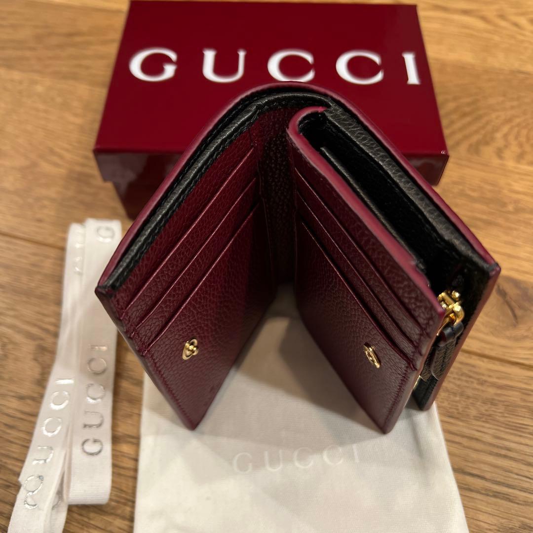 GUCCI 二つ折り財布 黒とボルドー　秋冬限定カラー