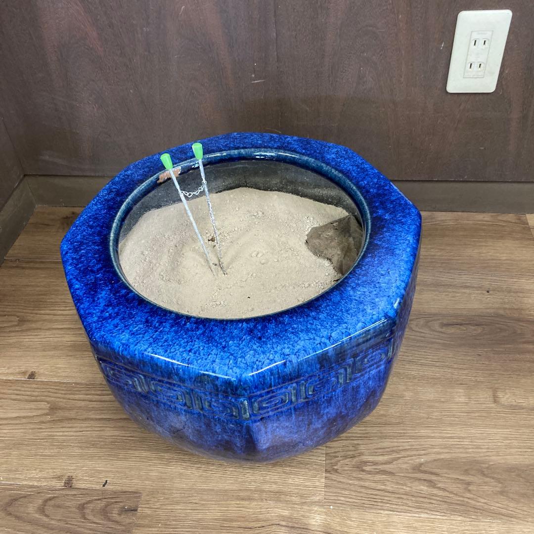 棚下 【希少・美品】大型 火鉢 陶器製 瑠璃釉 浮き彫り文様 メダカ鉢 海鼠釉