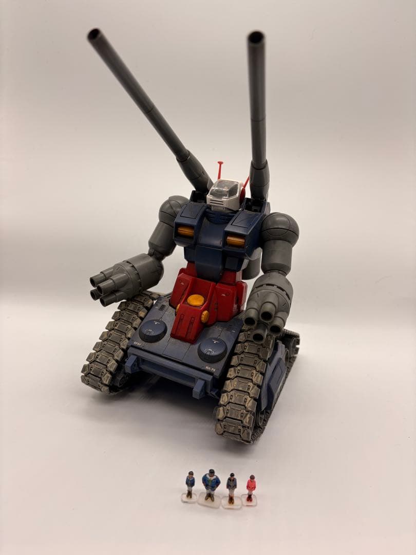 ガンプラ完成品　MG 1stシリーズ14体セット+アクションベース×2