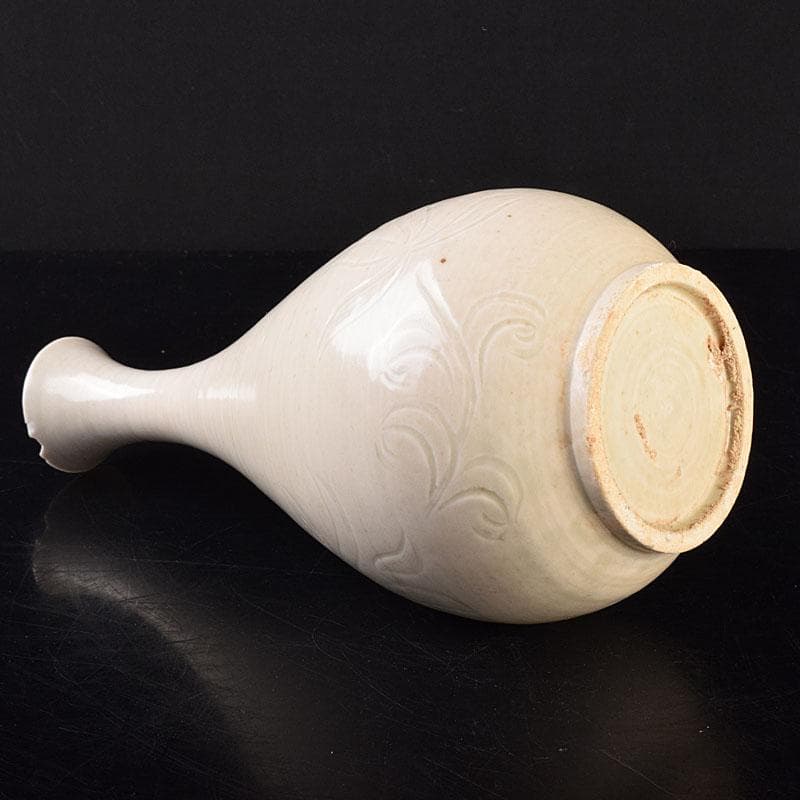 中国　徳化窯白磁　刻花文　玉壺春瓶　C　6899