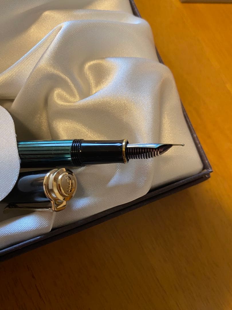 【希少　廃番】 Pelikan（ペリカン）万年筆 スーベレーン M300 緑縞