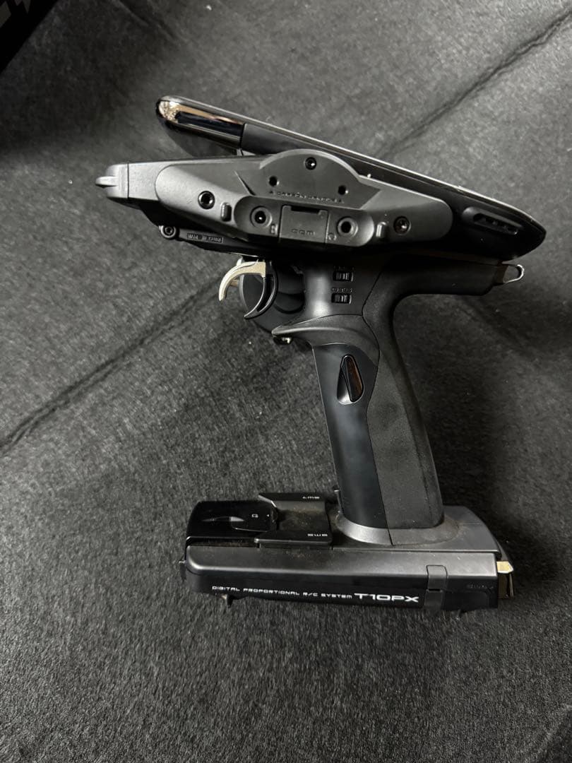 Futaba T10PX デジタルラジコンコントローラー