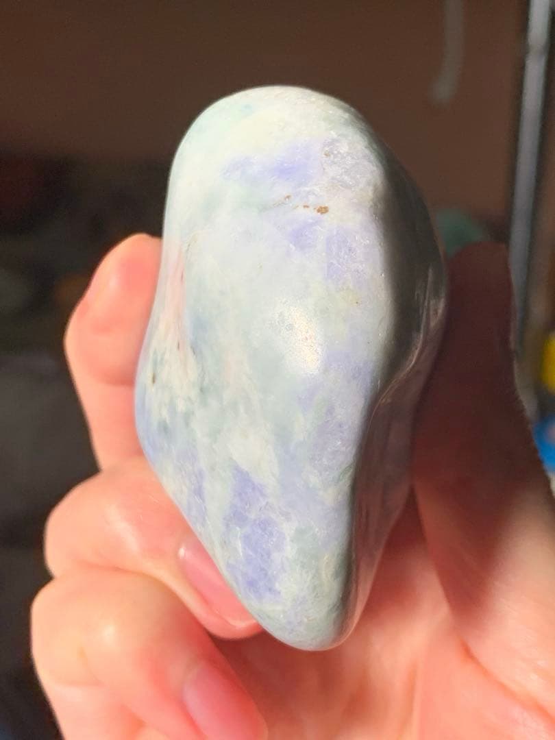 糸魚川ラベンダー翡翠　原石　紫ひすい　水石　根付　国産鉱物標本　コン沢　妖精ラベ