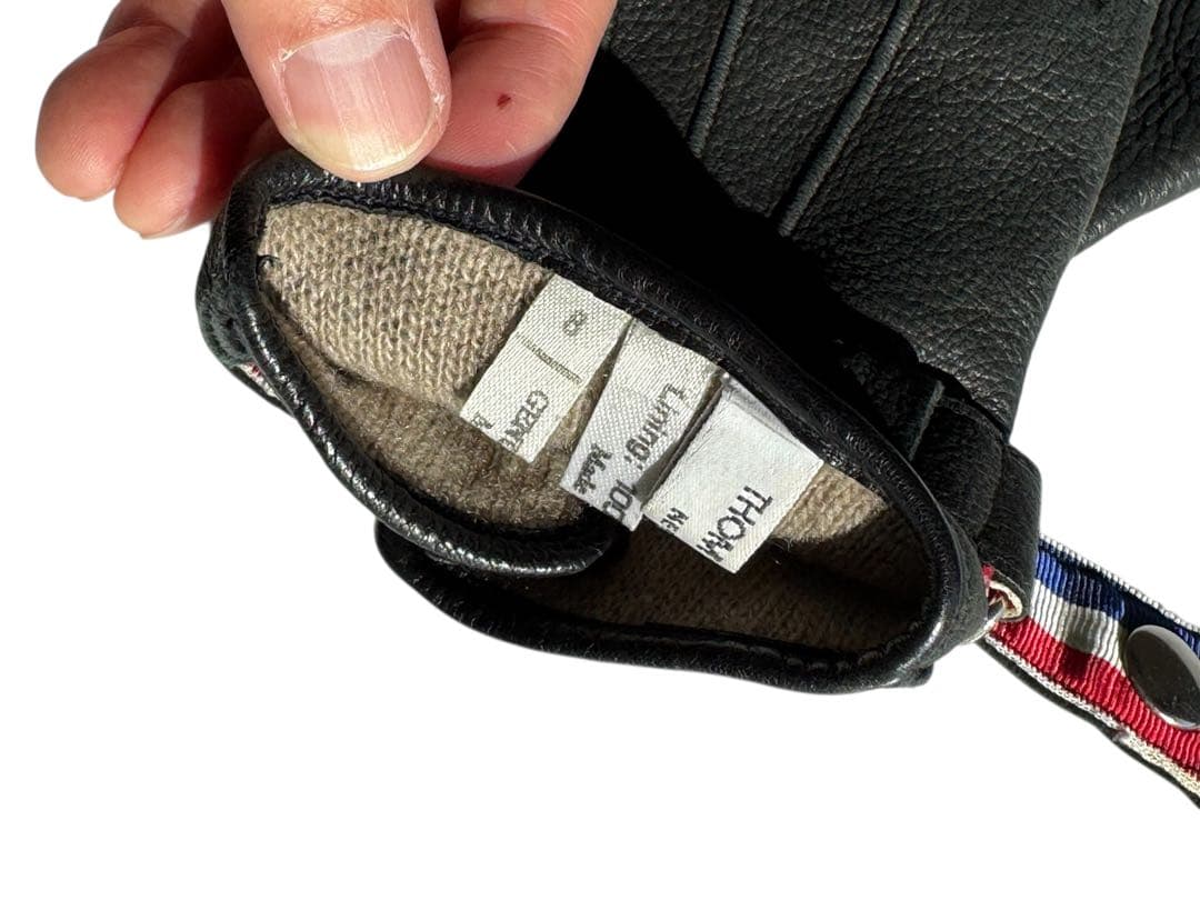 THOM BROWNEトムブラウン レザー 手袋 黒 ストラップ付き