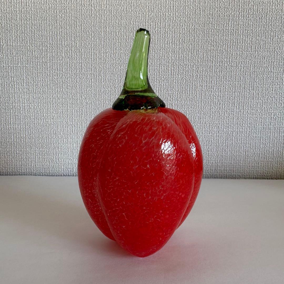 グンネル サーリン \"フルッテリアシリーズ \" ブドウとレッドパプリカ