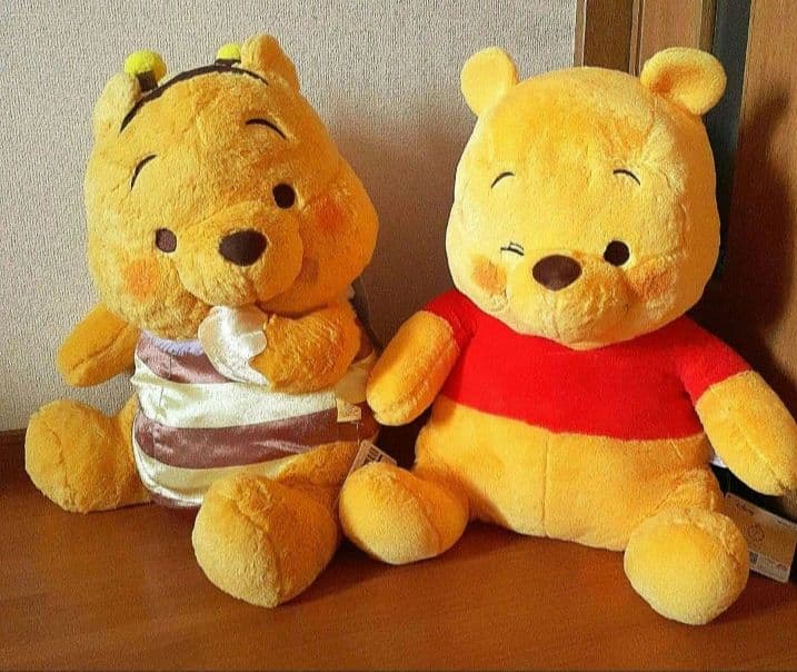 【くまのプーさん】超超BIGぬいぐるみ　まんぷくみつばち　ウインク