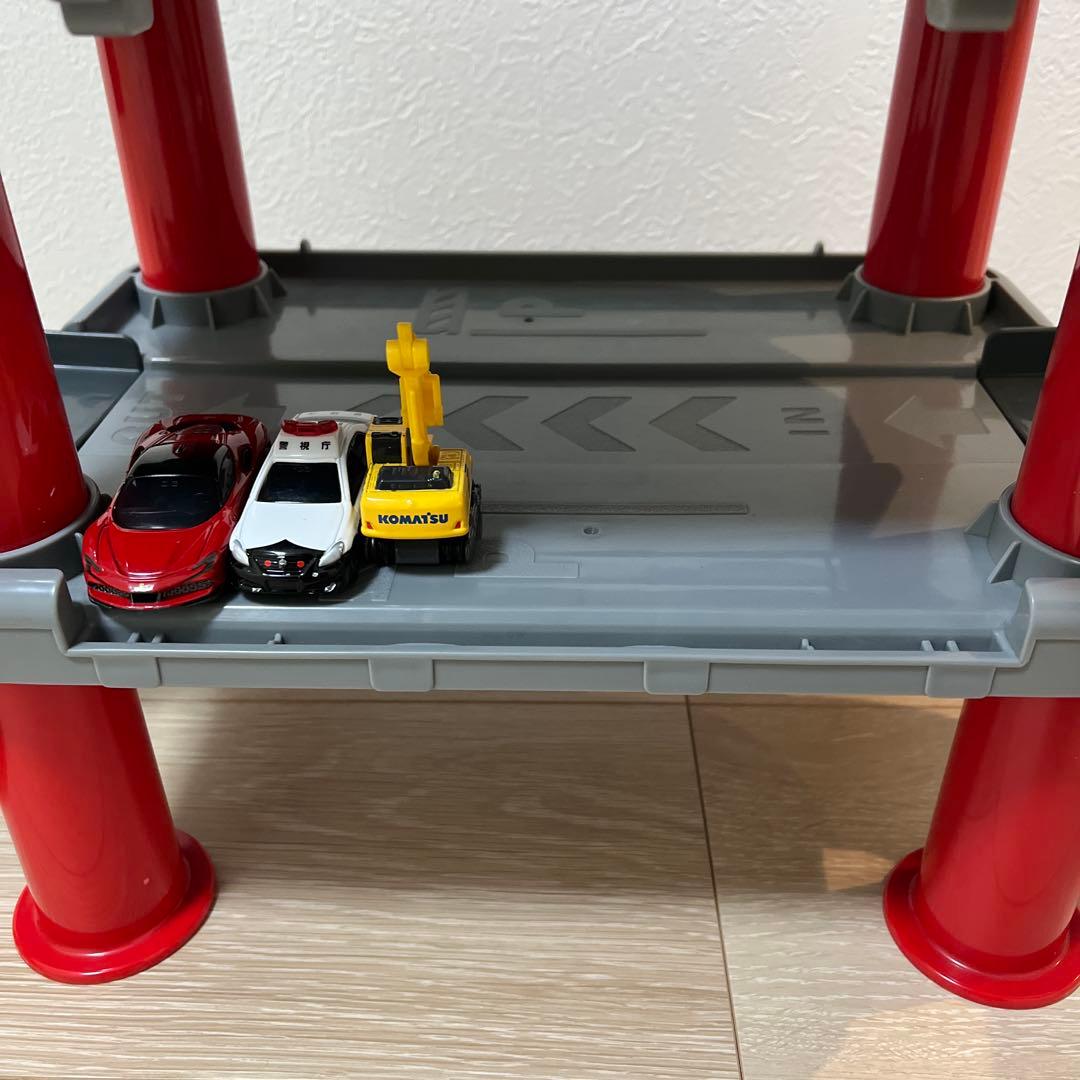 2WAYでなが～くあそべる はじめてトミカ ちゅうしゃじょうセット　車12台