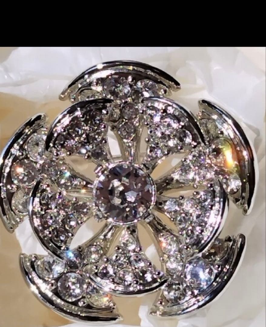 René スワロフスキー ブローチ