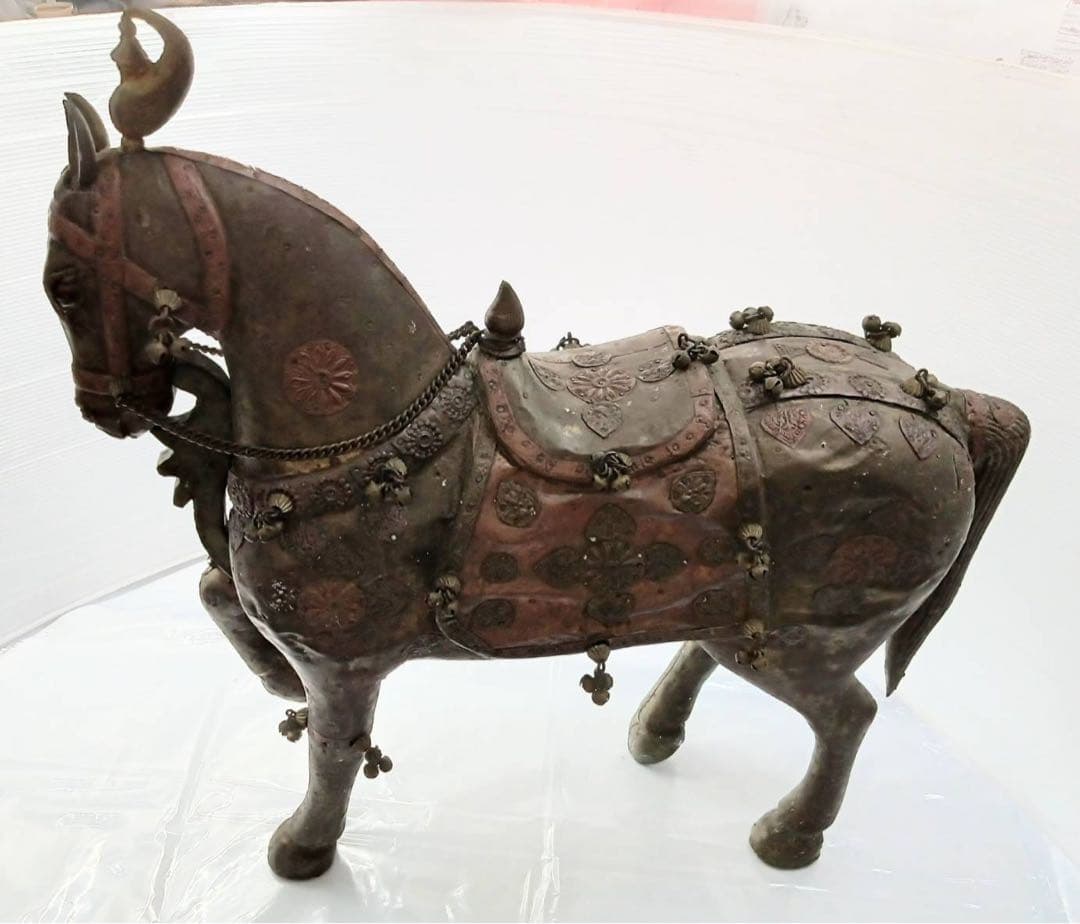 ヴィンテージ 馬 置物 騎馬 金属張り合わせ 精巧な造り インテリア 飾り 置物