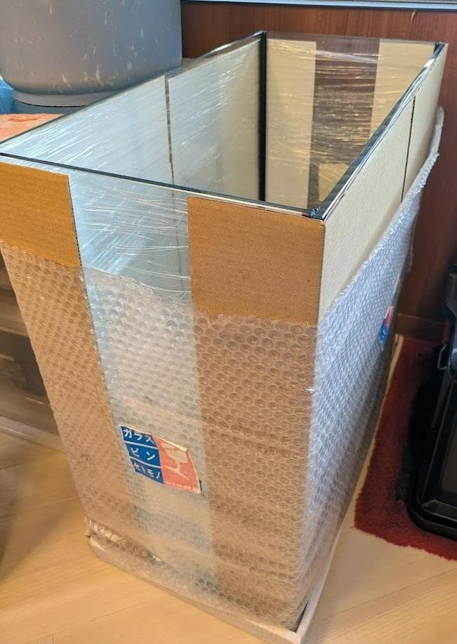 ※直接手渡し（福岡市）　新品未使用　600ガラス水槽　600×300×600