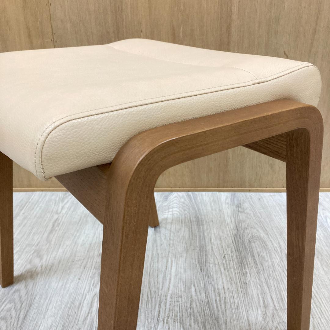 【カリモク】スツール　スタッキングチェア　椅子