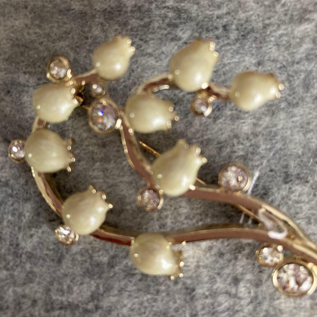 未使用アンテプリマ　スズラン花ブローチ