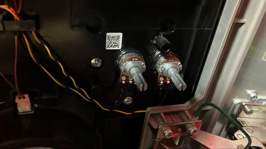 ロストプラネット2 パチスロ　実機　スロット　送料込み