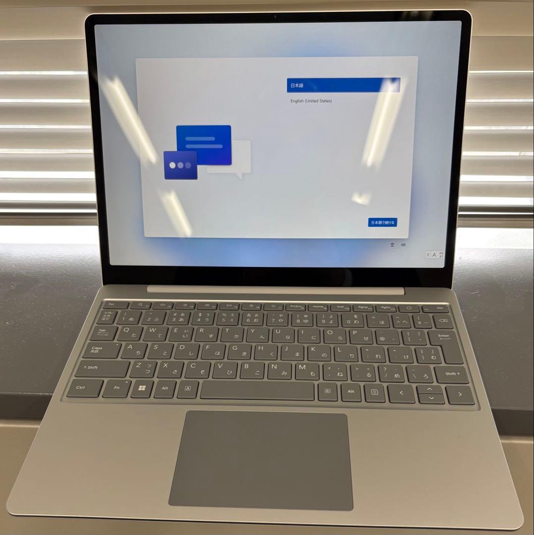 Surface Laptop Go 3 12.4型