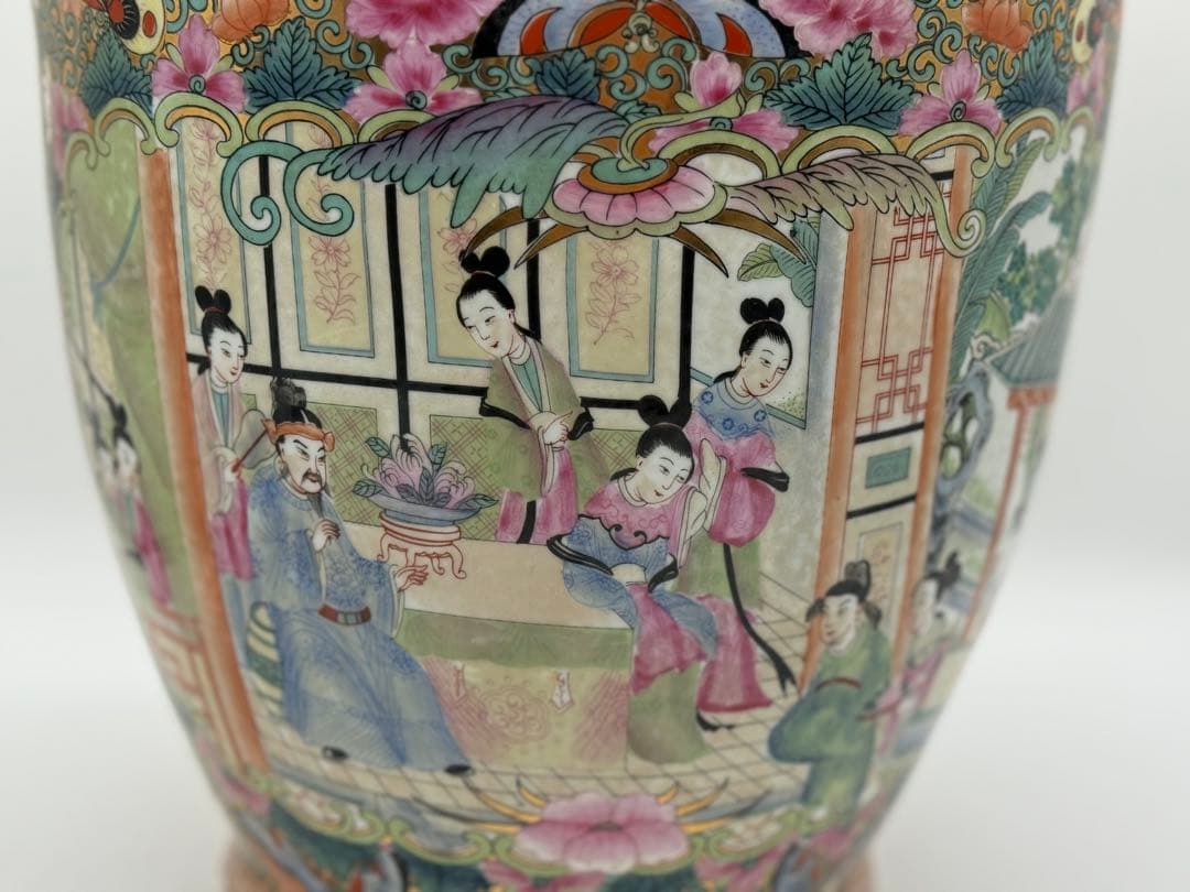 中国　粉彩　人物紋大瓶　大清乾隆年製銘　送料込み250609
